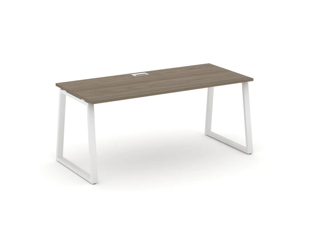 Стол письменный опоры трапеция 1380x700x750 Стайл Проджект Директ / Style Project Direct