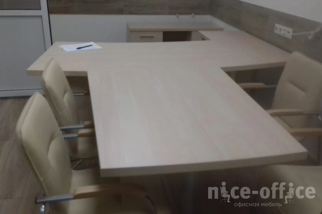 Кабинет руководителя First фото в интерьере 1