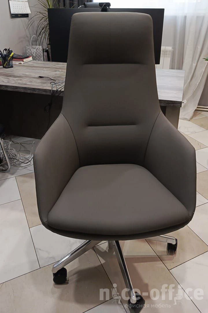 Кресло для руководителя RV DESIGN Soul (A1908) фото в интерьере 1