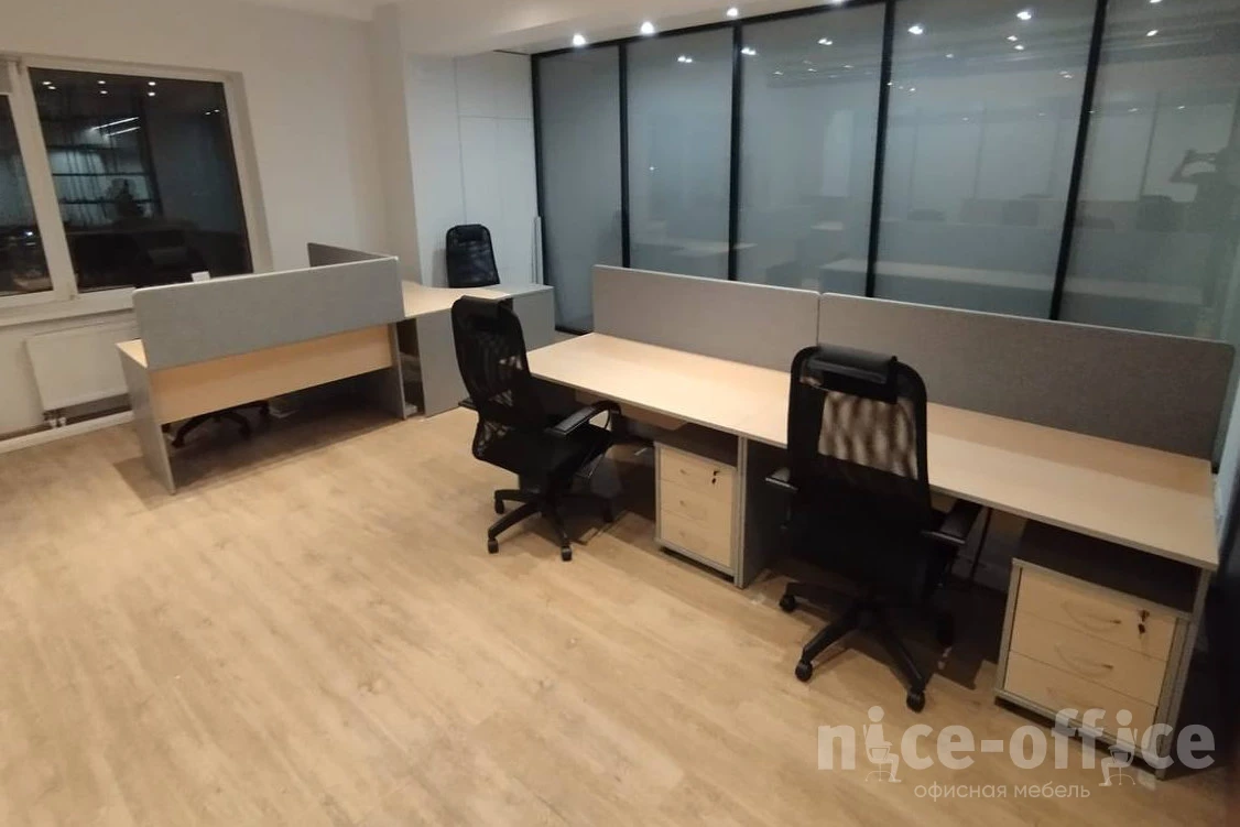 Офисный стол 1400x720x755 Рива / Riva фото в интерьере 5